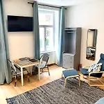 Vintage Chic - By Nahuen Graz