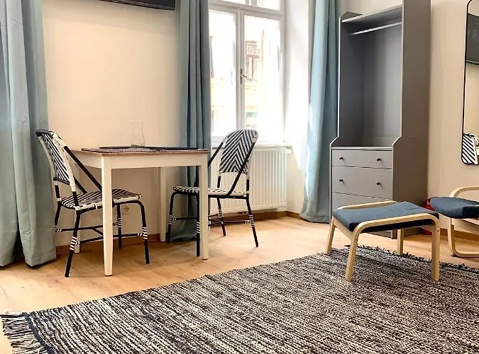 Vintage Chic - By Nahuen Graz