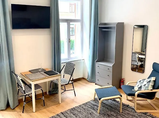 Vintage Chic - By Nahuen Graz